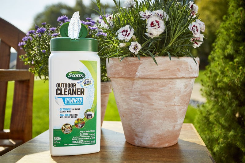 Scotts Outdoor Cleaner Plus OxiClean Heavy Duty Wipes - Image 2
